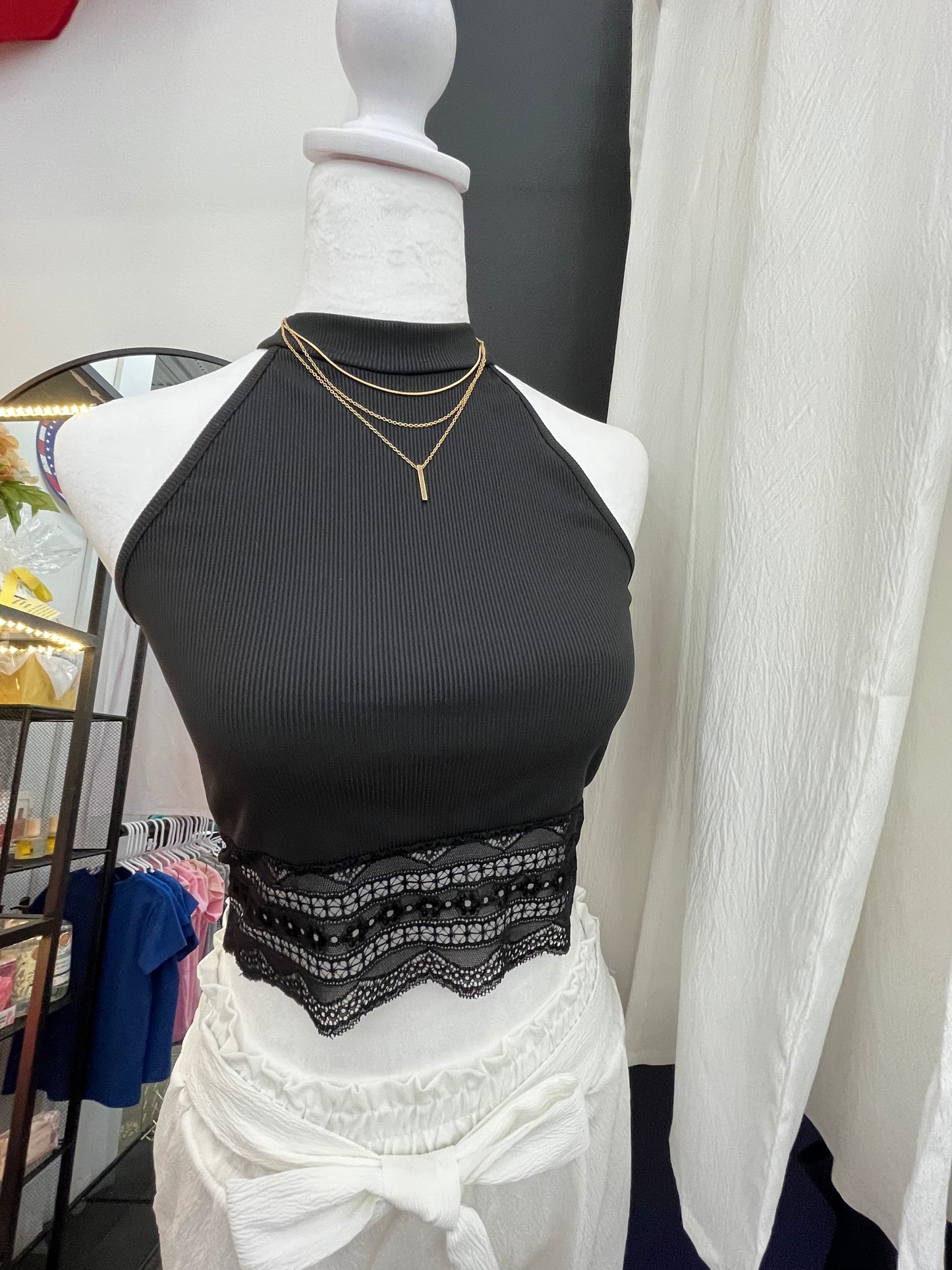 Black Ribbed Cropped Tank Top